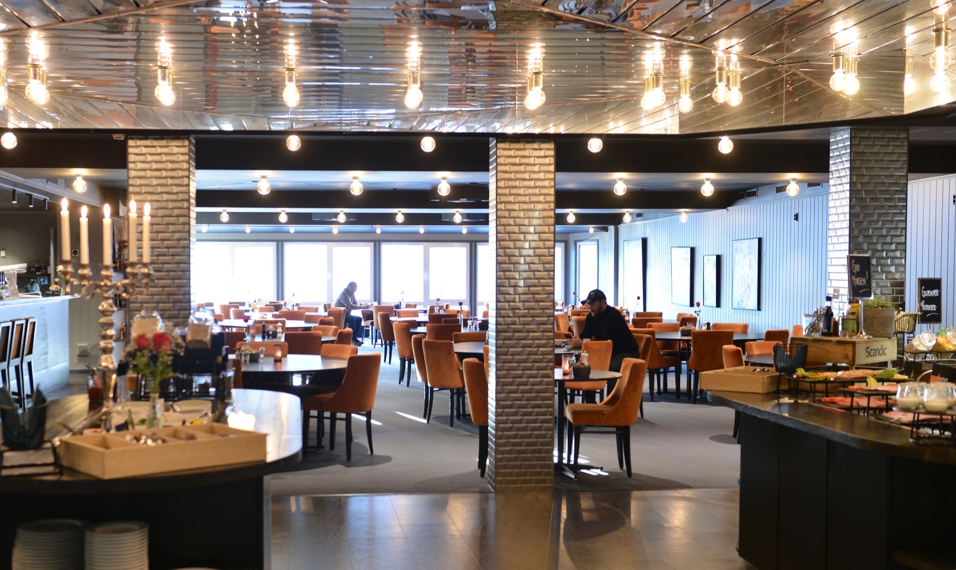 Restaurantinteriør på Fauske Hotell